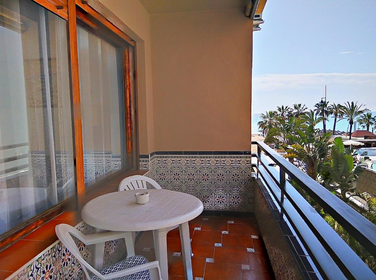 Elizabeth Beach Apartment With Seaviews! توريمولينوس المظهر الخارجي الصورة