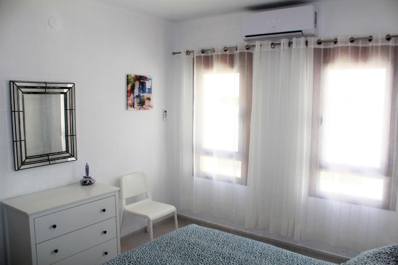Elizabeth Beach Apartment With Seaviews! توريمولينوس المظهر الخارجي الصورة