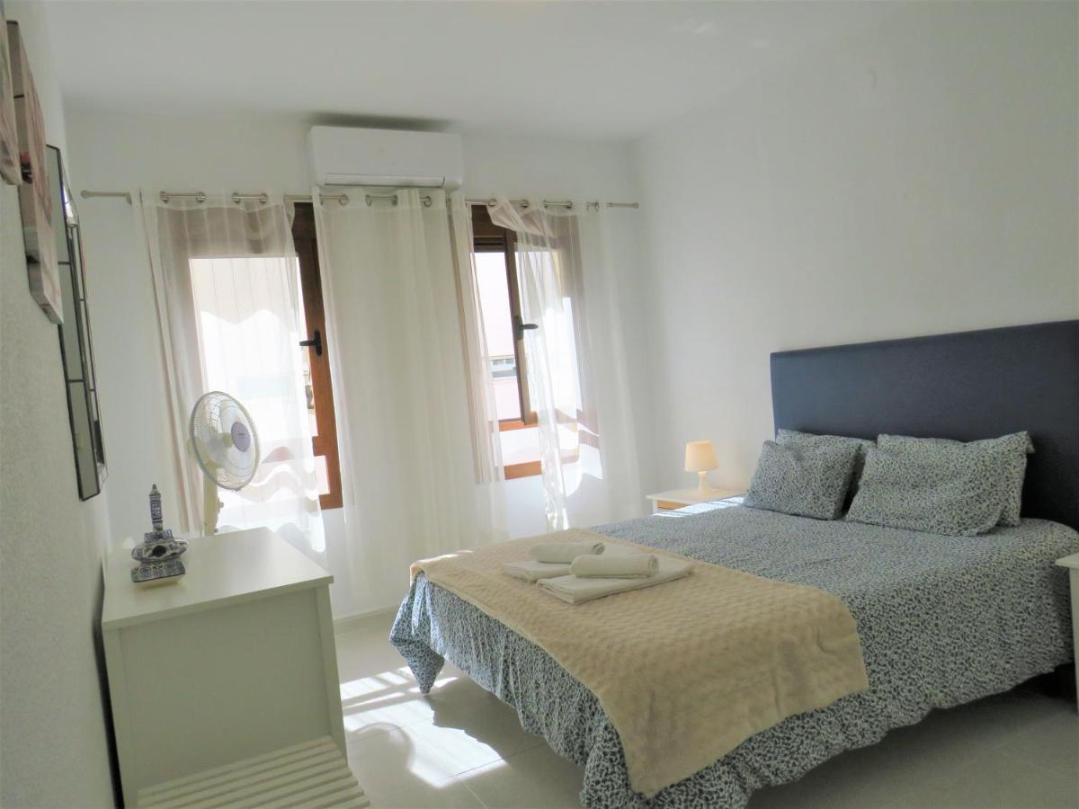 Elizabeth Beach Apartment With Seaviews! توريمولينوس المظهر الخارجي الصورة