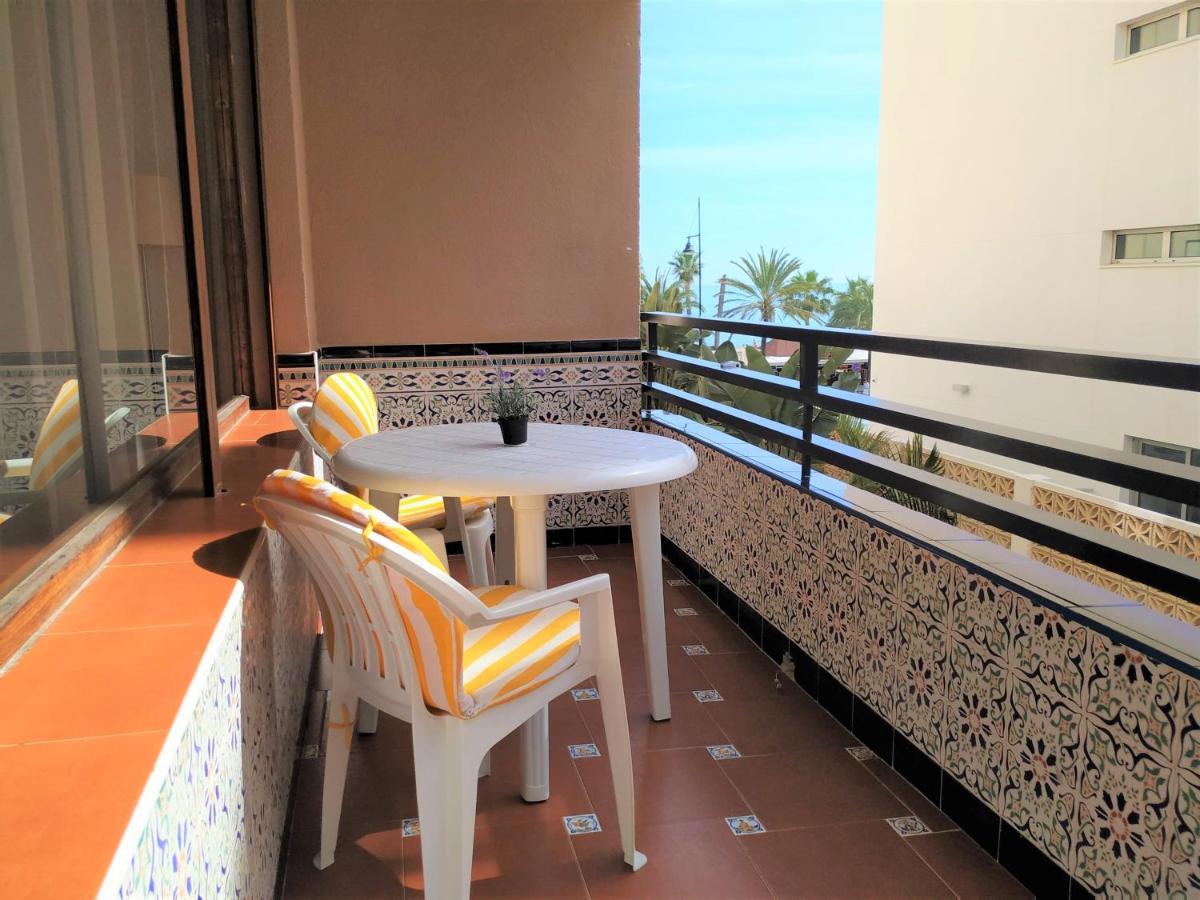 Elizabeth Beach Apartment With Seaviews! توريمولينوس المظهر الخارجي الصورة